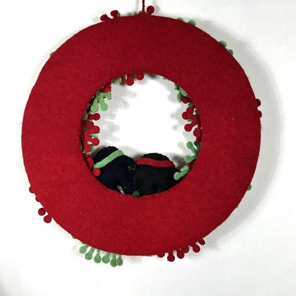 Boiled Wood Wreath Penguins Snowflakes Winter Red Green Hand Crafted 16" - Picture 3 of 3